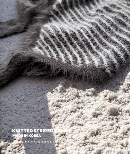 MZ881 KNITTED STRIPED BEANIE