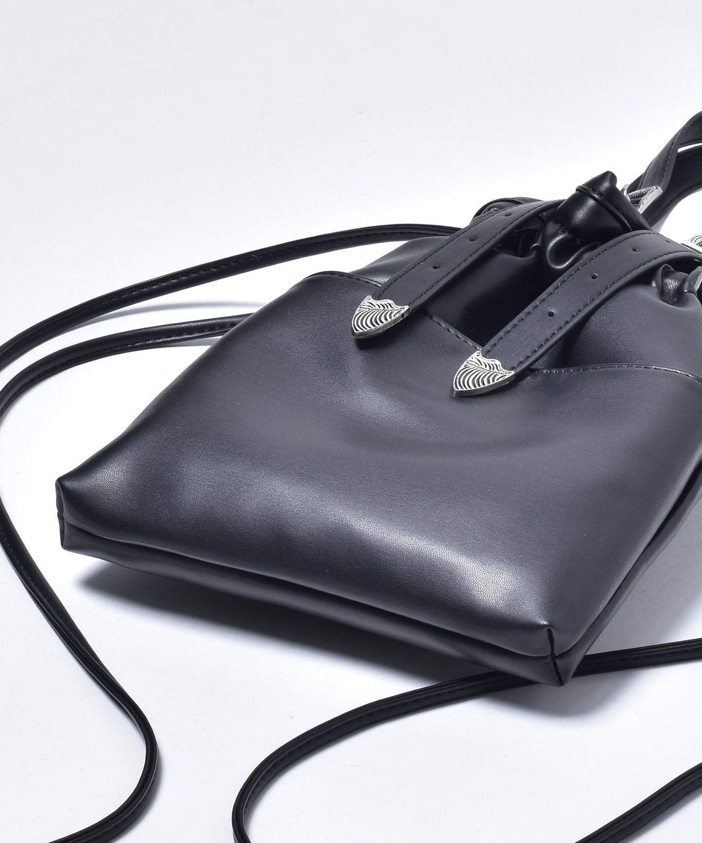 🇯🇵CONCHO BUCKLE BELT SHOULDER BAG