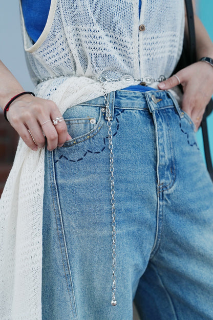 MZ740 EMBROIDERED POCKET JEANS