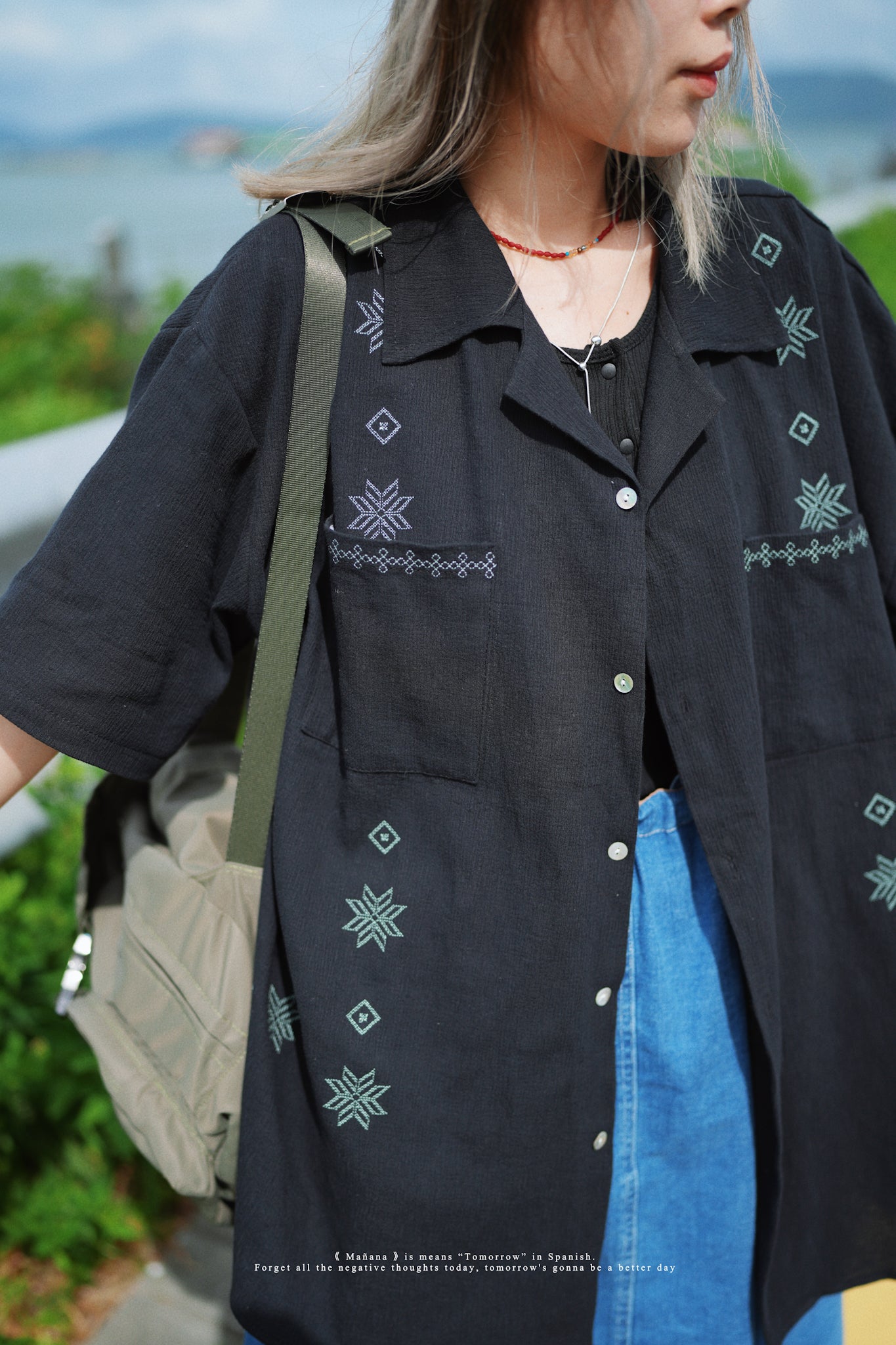 MZ370 Embroidered Crepe Shirt
