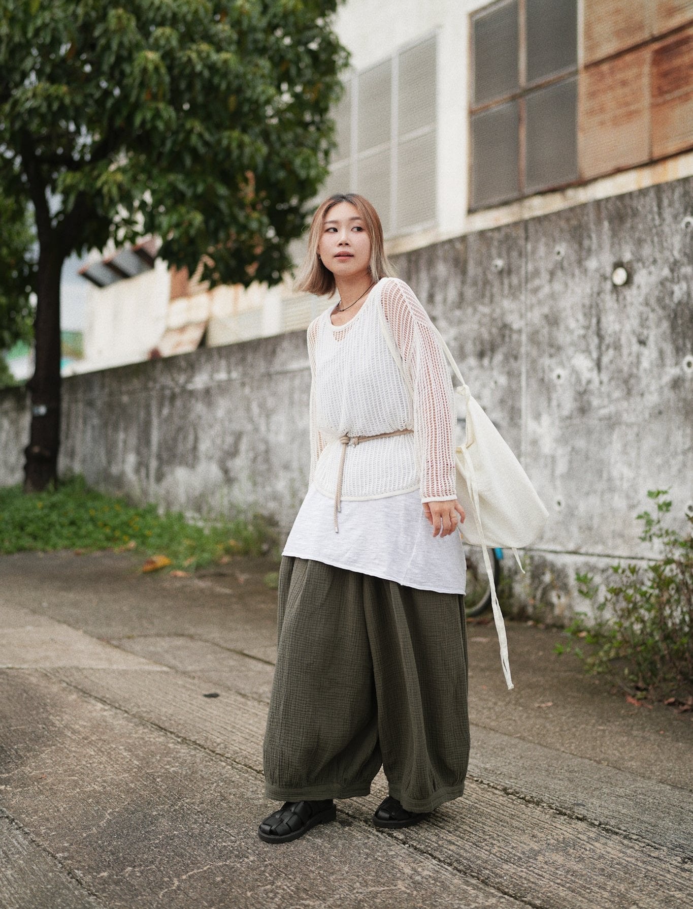 CA649 GAUZE COTTON BALLOON PANTS