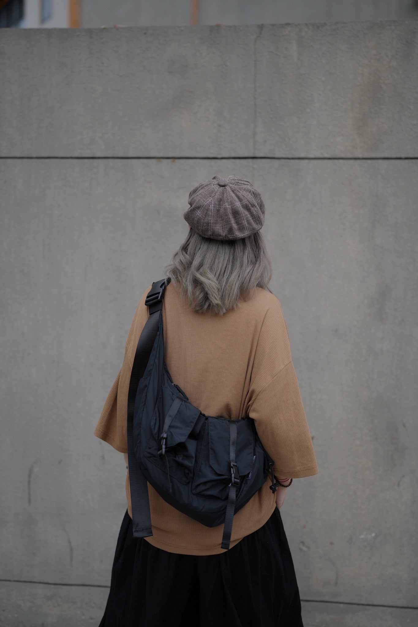 NA-375 Multi-Pocket Crossbag
