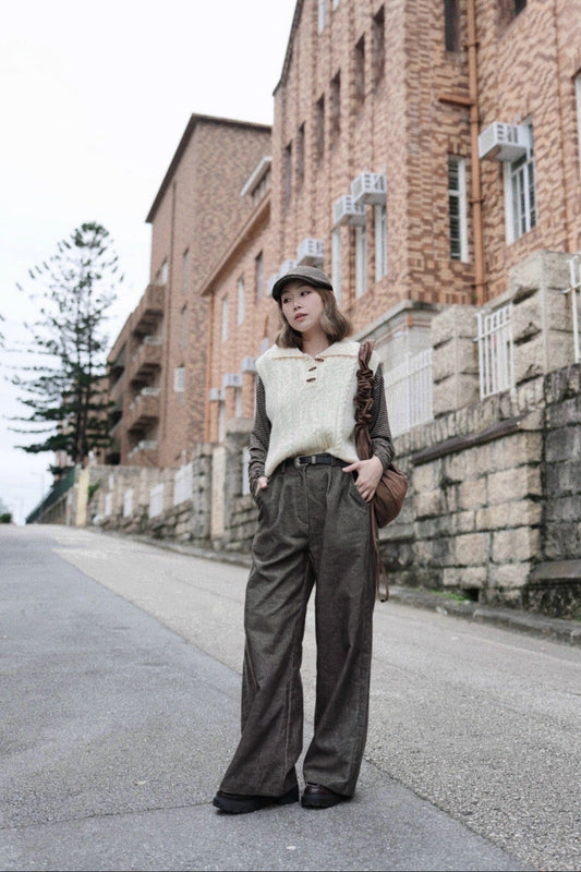 MZ895 TOGGLE BUTTON TWISTED KNIT VEST