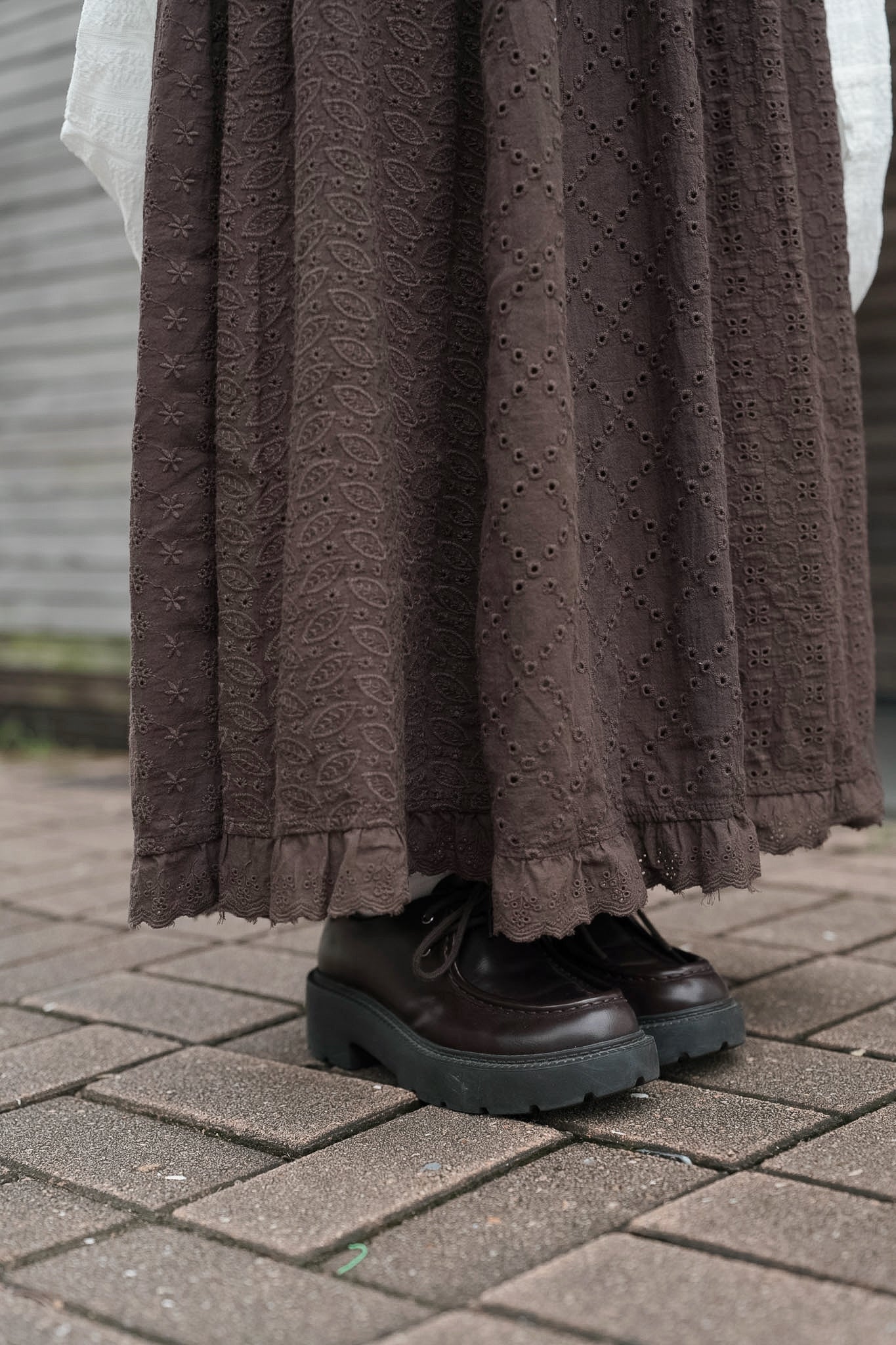 CB143 EMBROIDERED SKIRT