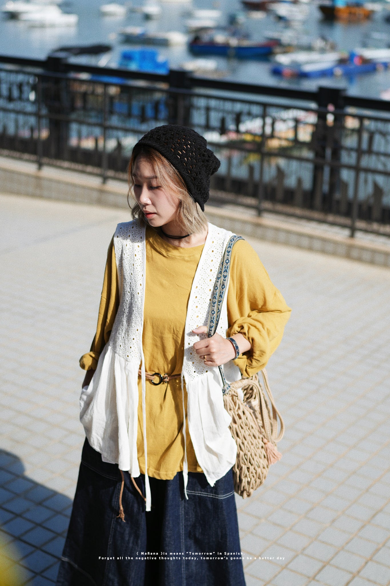 CA648 EMBROIDERED RIBBON VEST TOP