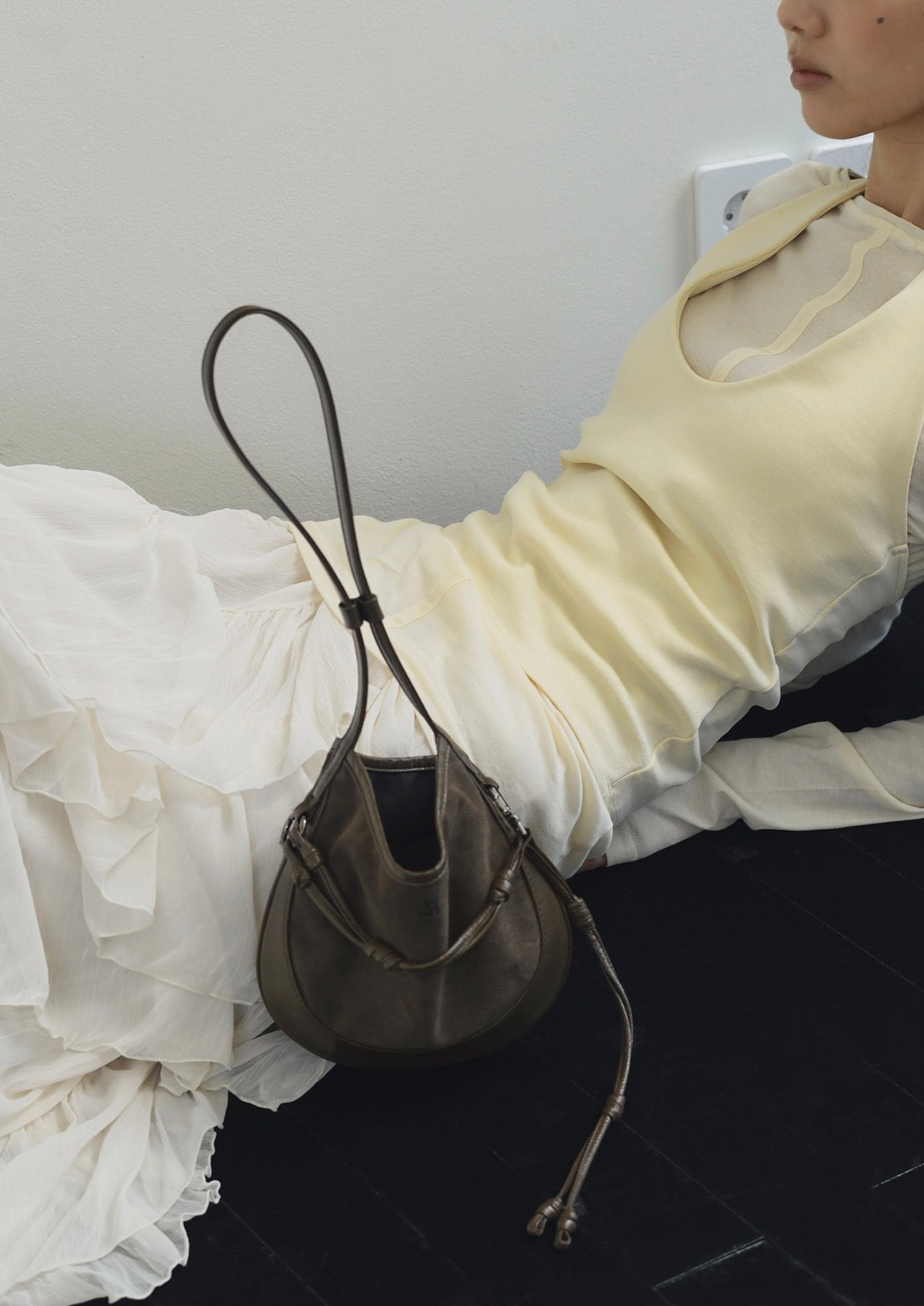 MZ899 CURVEE HOBO SUEDE BAG