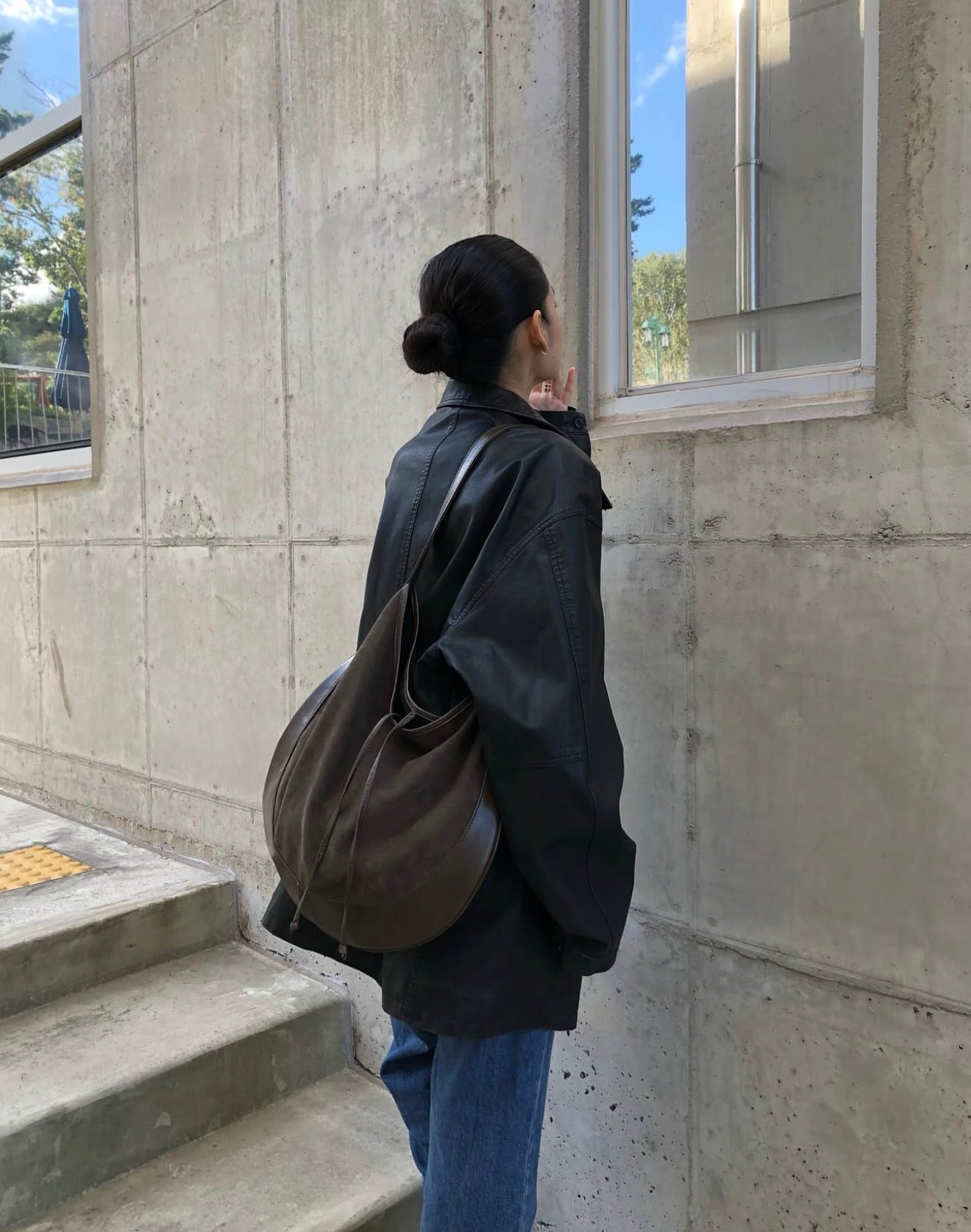 MZ899 CURVEE HOBO SUEDE BAG