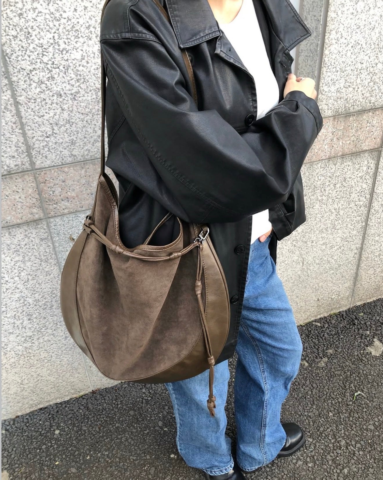 MZ899 CURVEE HOBO SUEDE BAG