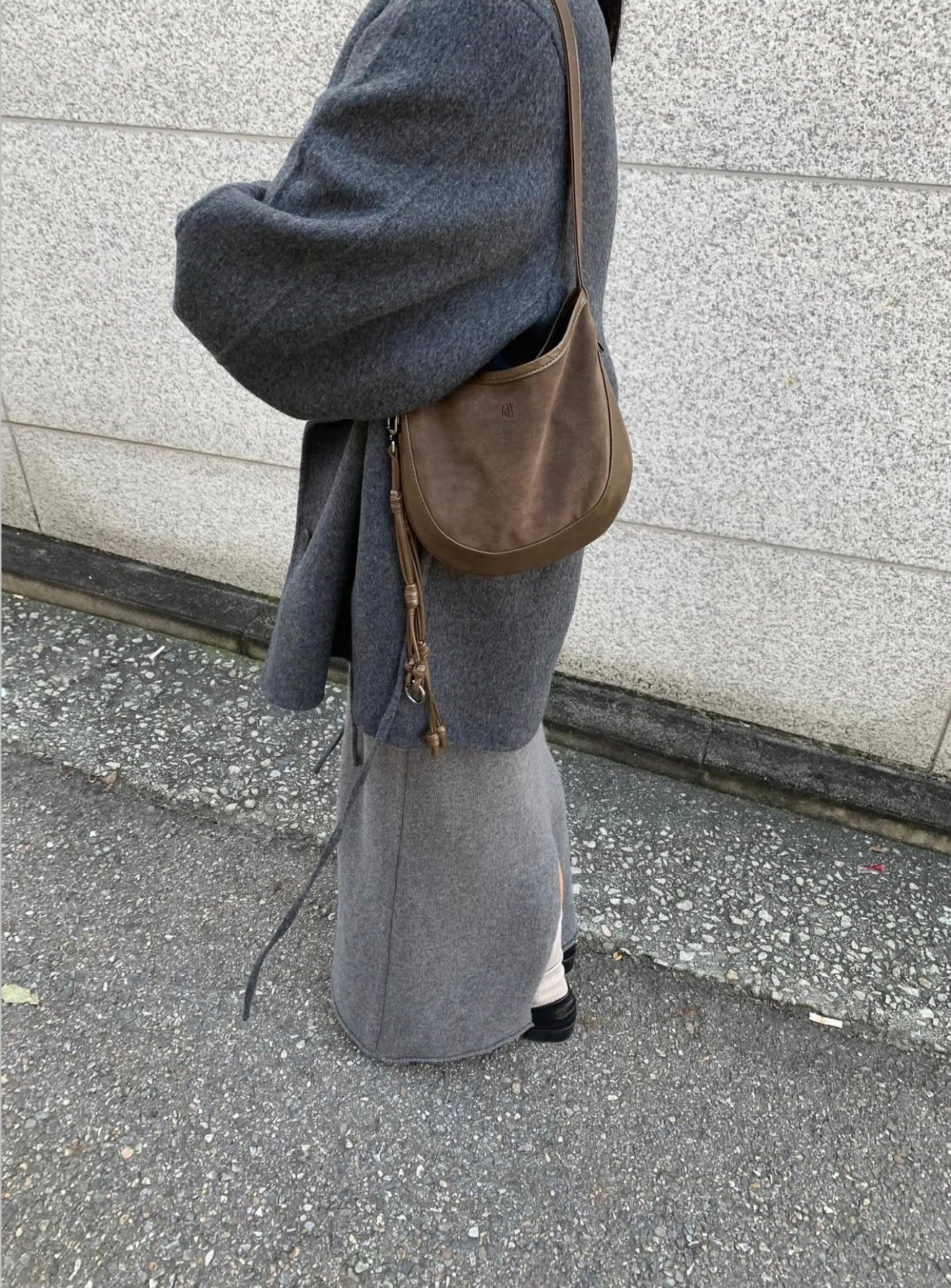 MZ899 CURVEE HOBO SUEDE BAG