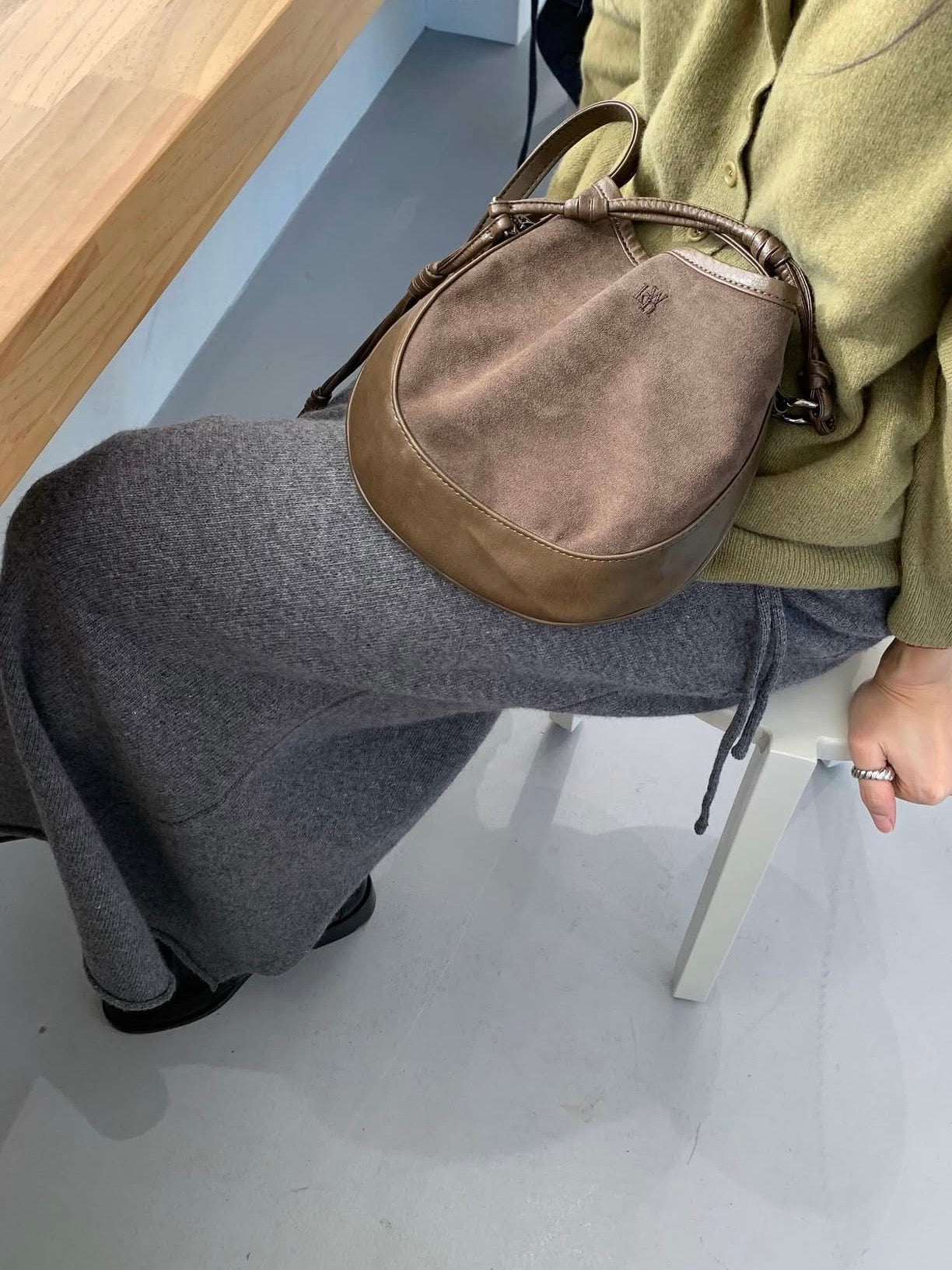 MZ899 CURVEE HOBO SUEDE BAG