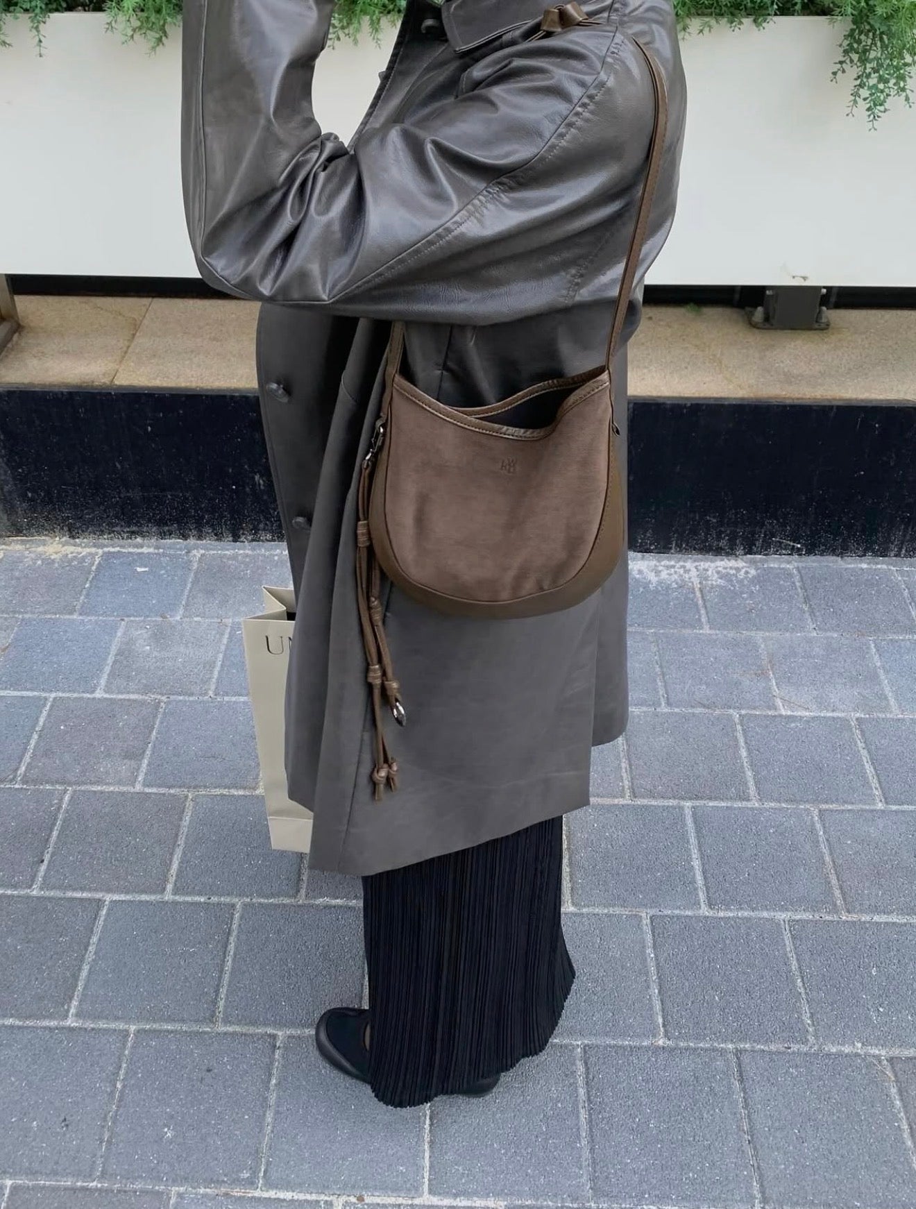 MZ899 CURVEE HOBO SUEDE BAG