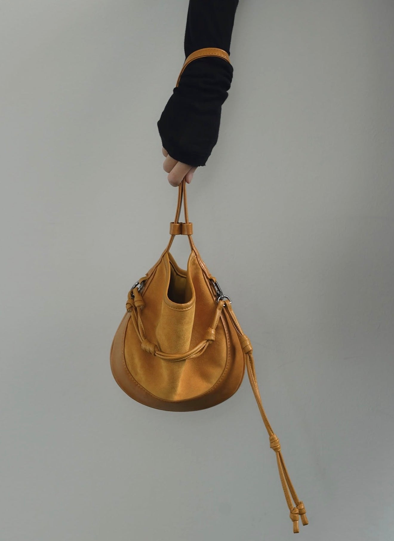 MZ899 CURVEE HOBO SUEDE BAG