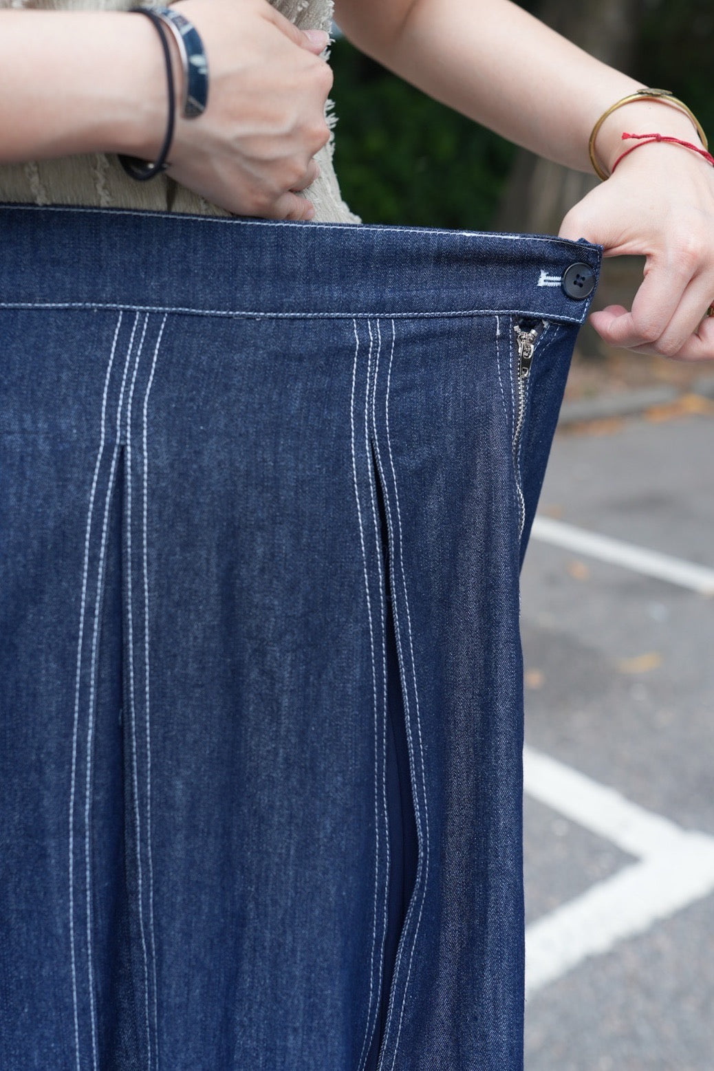 MZ749 PLEATED DENIM SKIRT