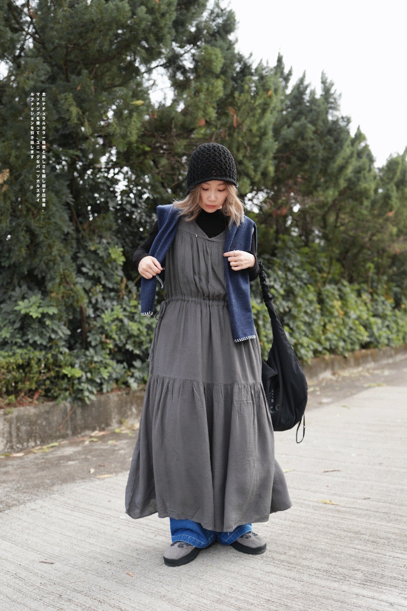 CA684 V-NECK LINEN OP DRESS