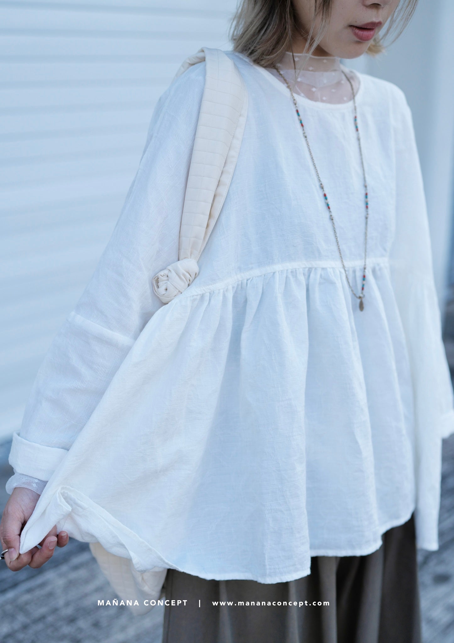 CA658 EMBROIDERED COTTON BLOUSE