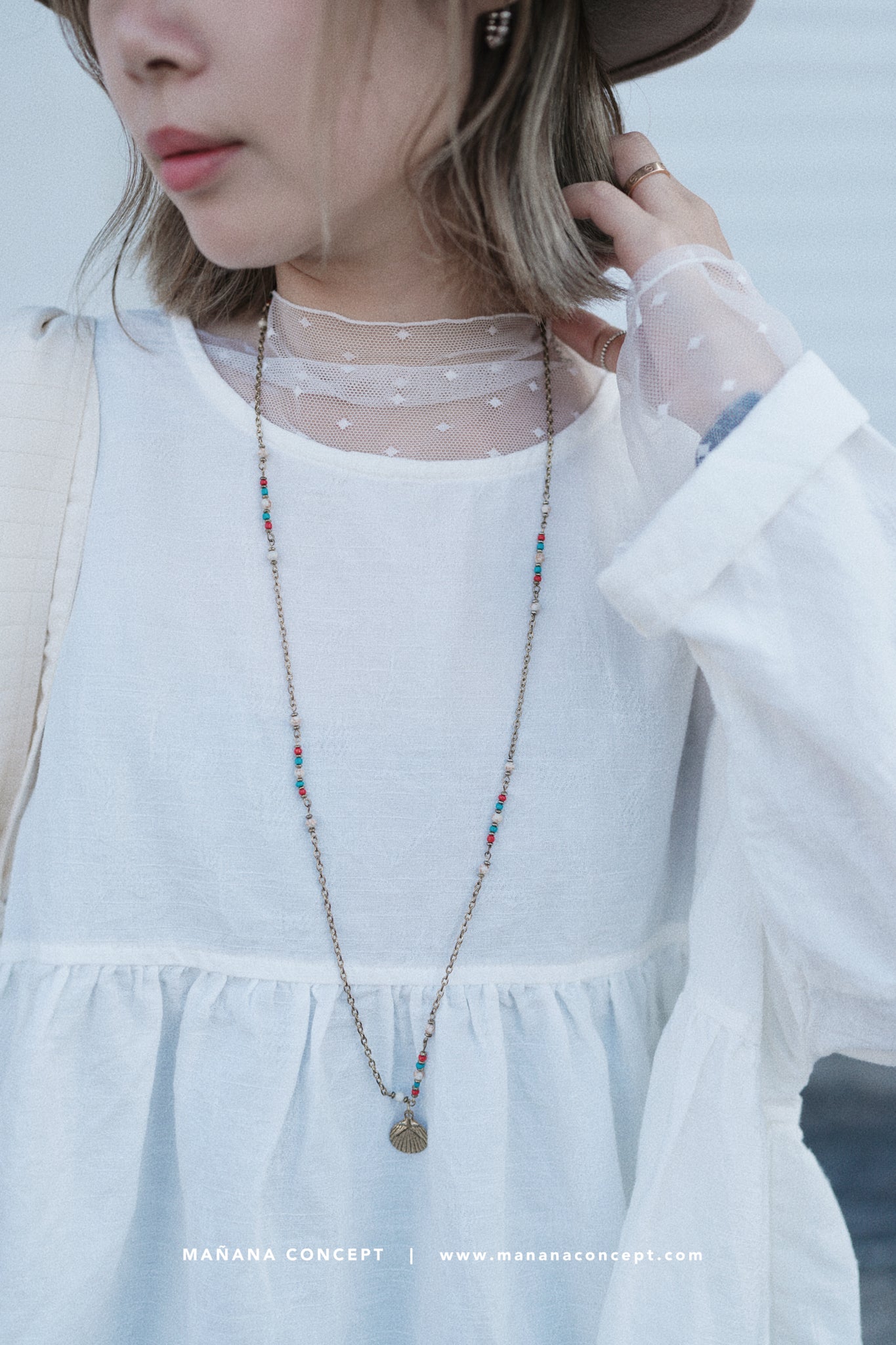 CA658 EMBROIDERED COTTON BLOUSE