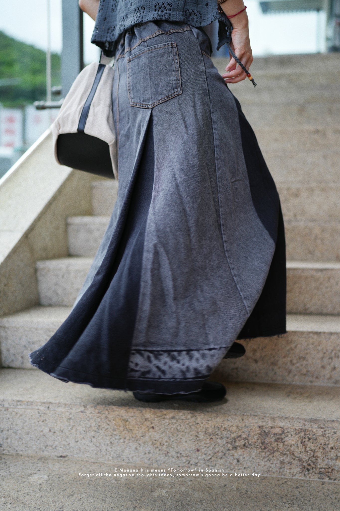 MZ501 CONTRASTED DENIM SKIRT