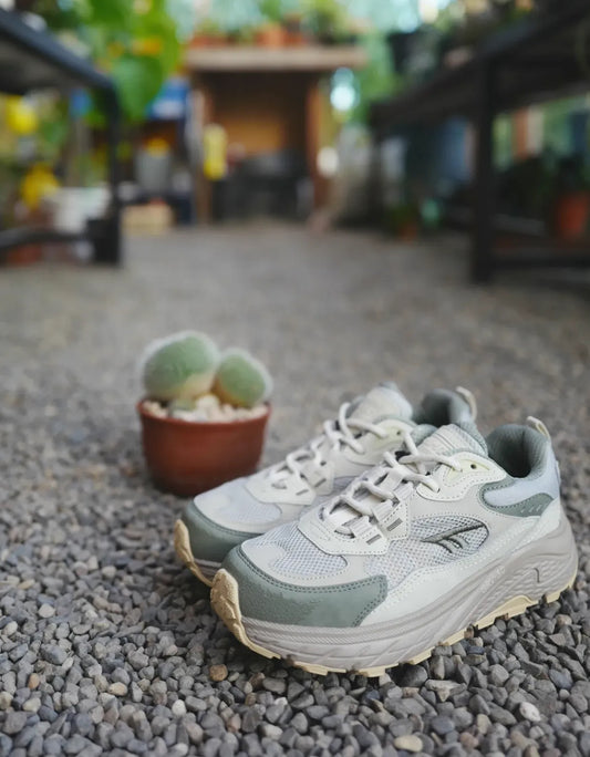 HI-TEC EASTEND WP Hiking Waterproof Sneakers