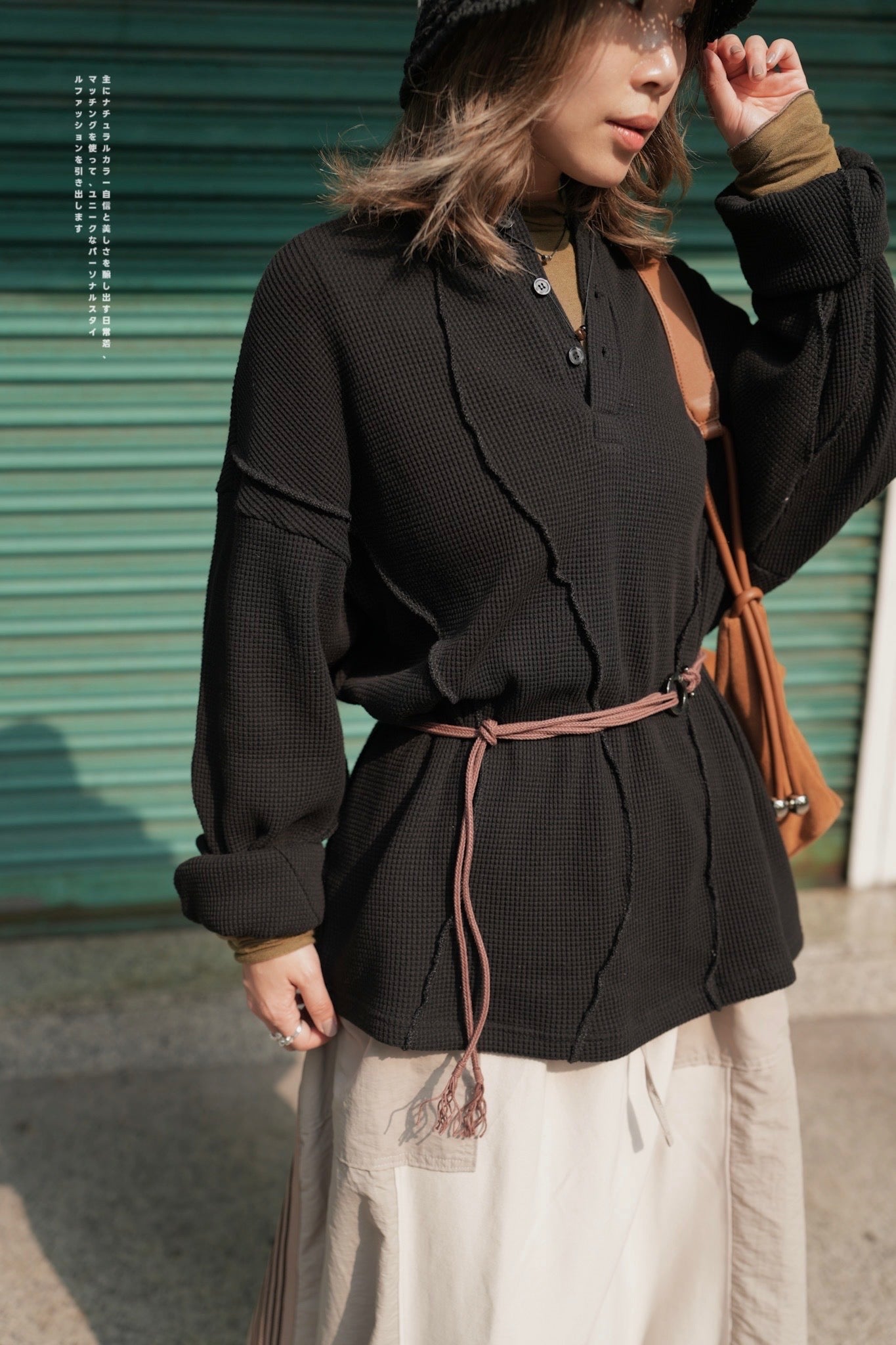 MZ612 WAFFLE HENRY NECK TOP
