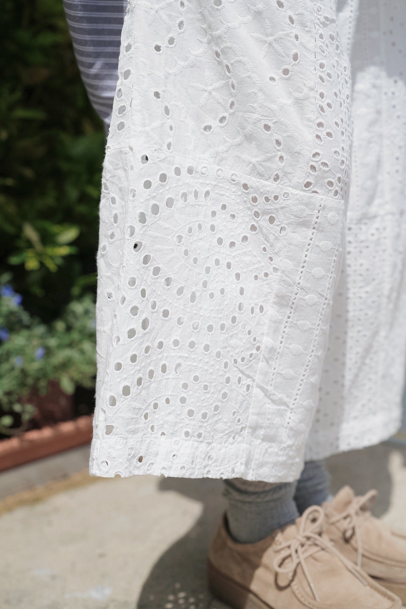 CB131 EMBROIDERED LACE PANTS