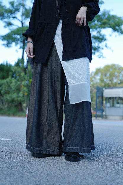 CA698 PLEATED DENIM JEANS