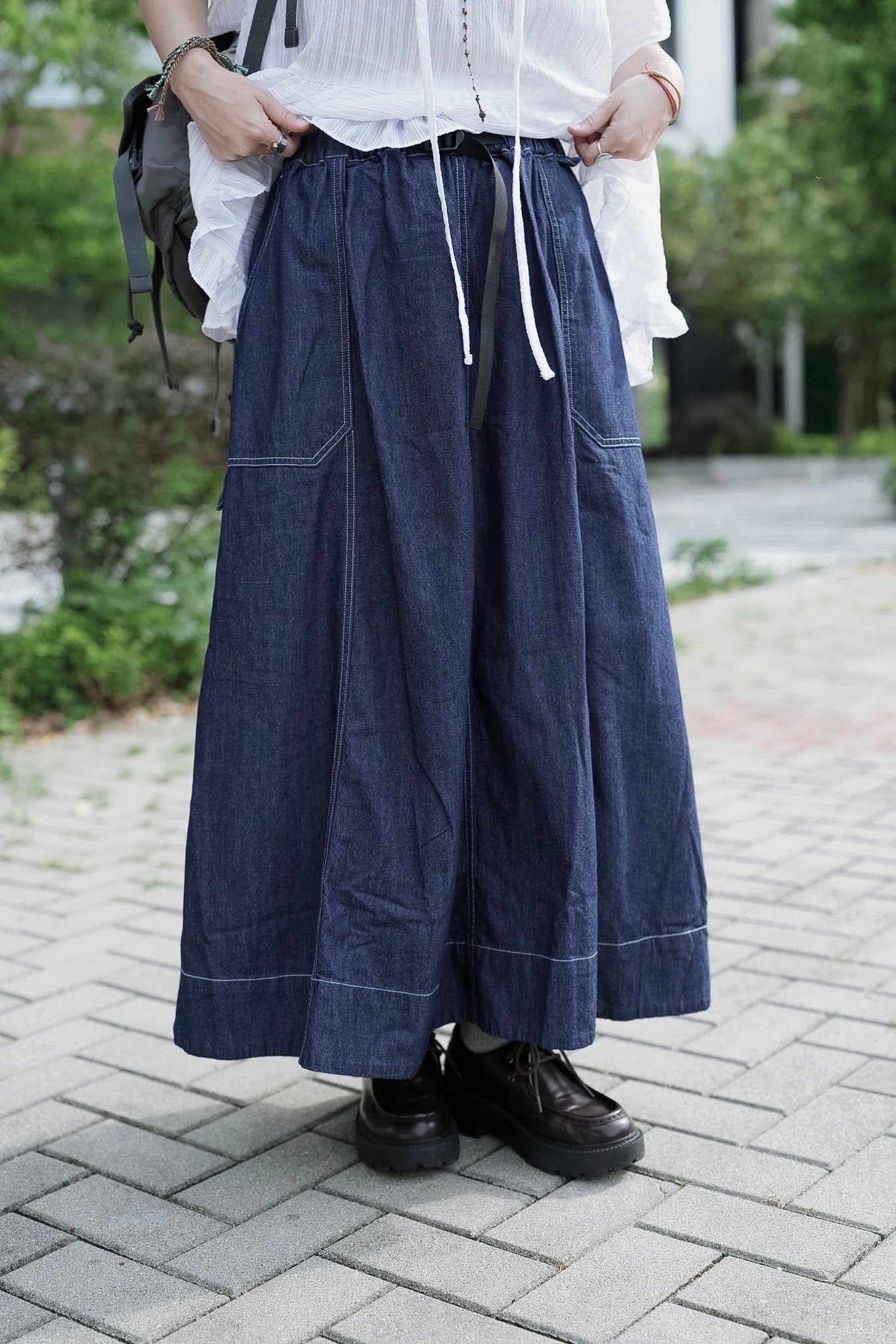 CB130 BELTED DENIM SKIRT