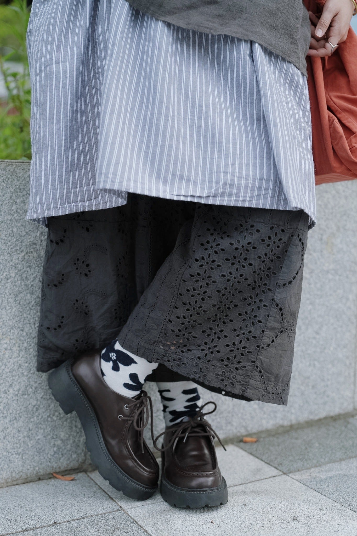 CB131 EMBROIDERED LACE PANTS