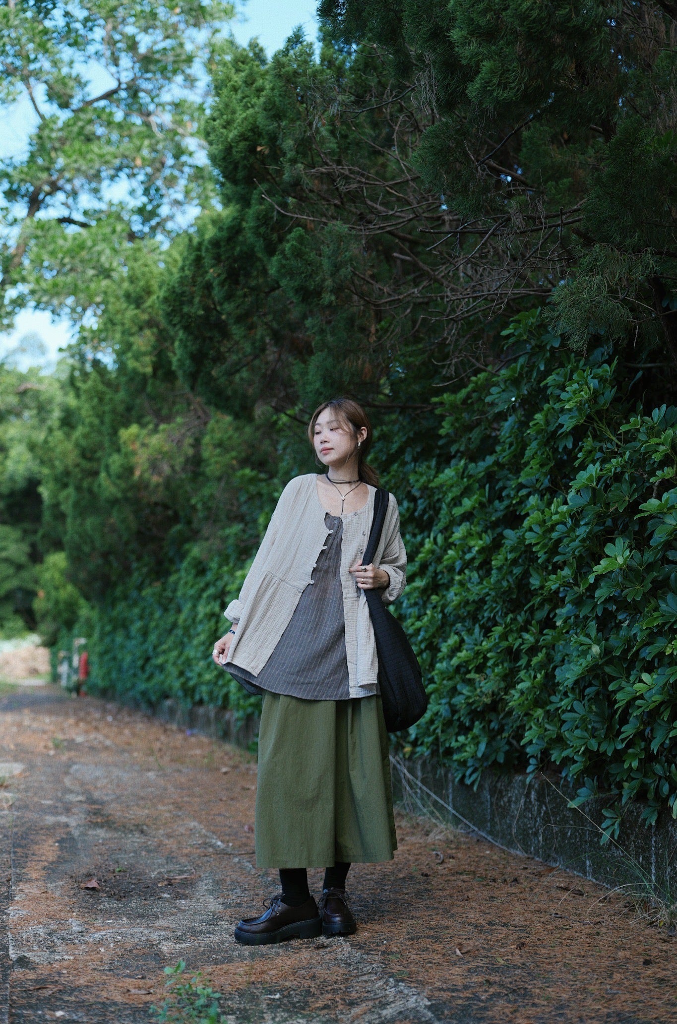 CA912 SLANTED COLLAR LOOSE BLOUSE