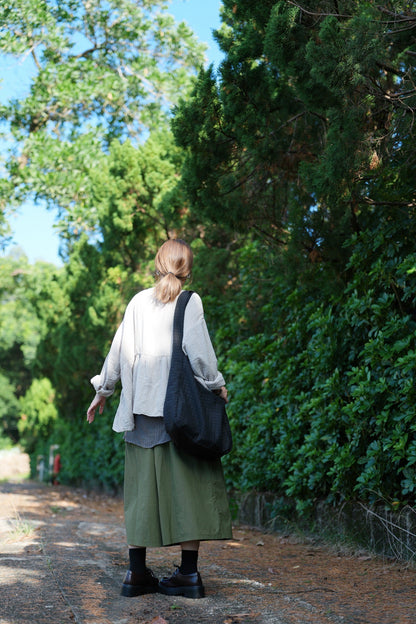 CA912 SLANTED COLLAR LOOSE BLOUSE