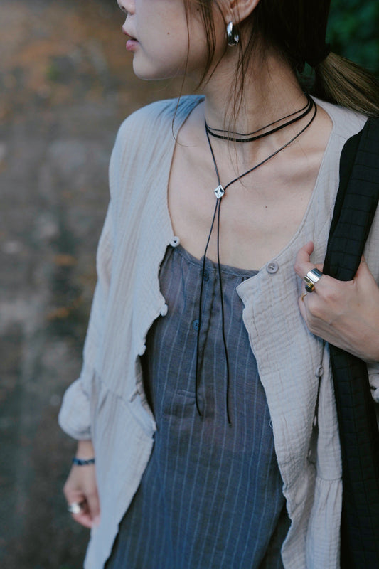 NA457 LOOP TIE NECKLACE