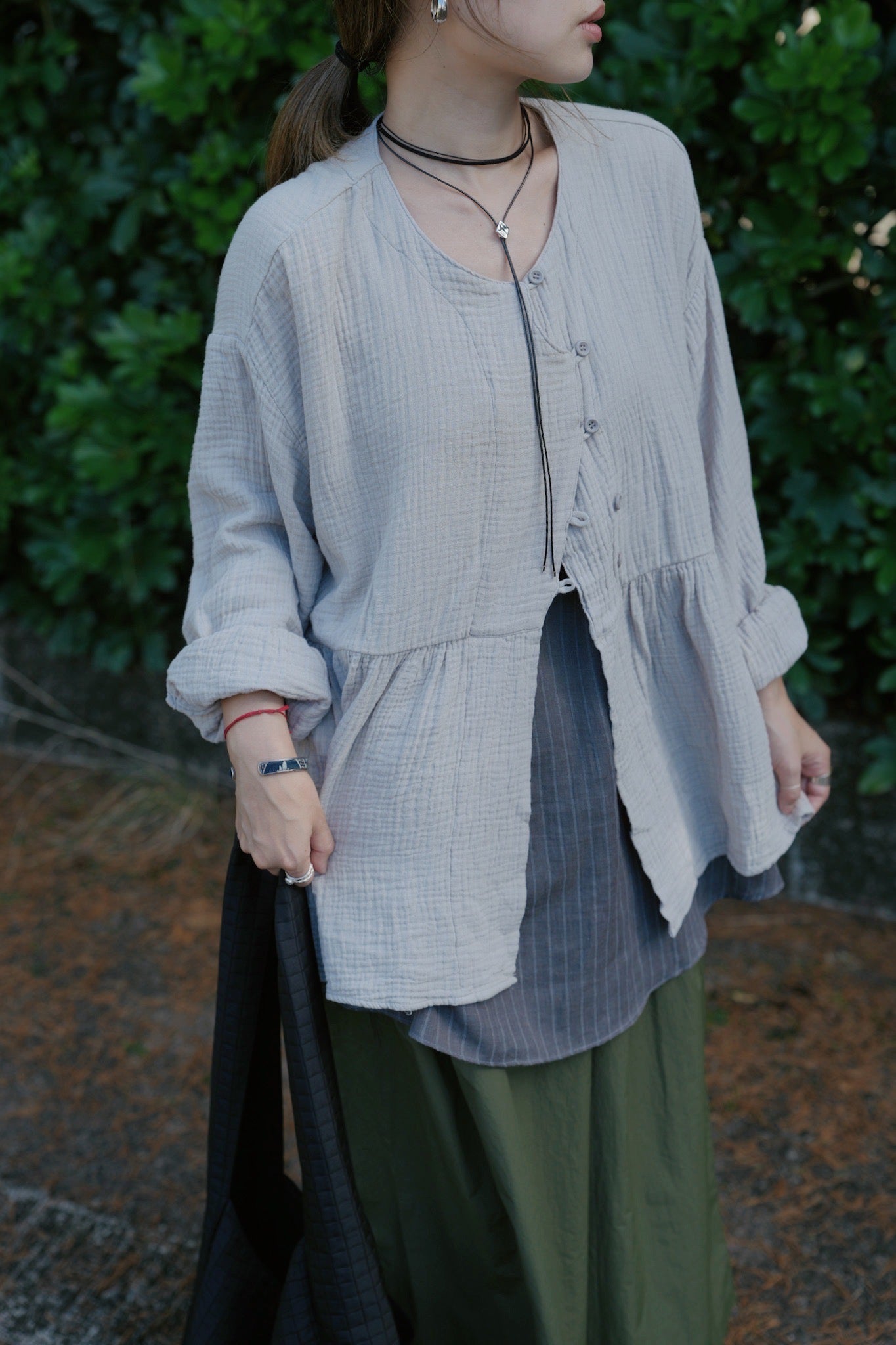 CA912 SLANTED COLLAR LOOSE BLOUSE