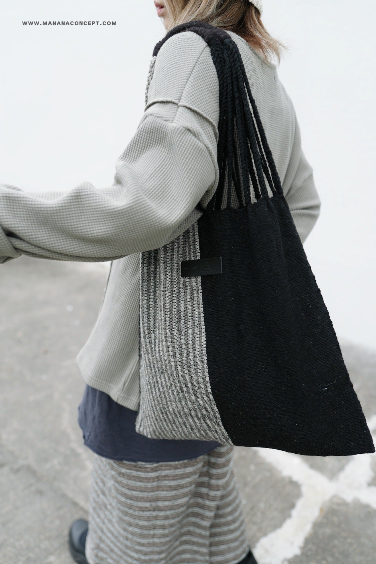 NA433 MOON BIRD HAND-WOVEN HAMMOCK BAG