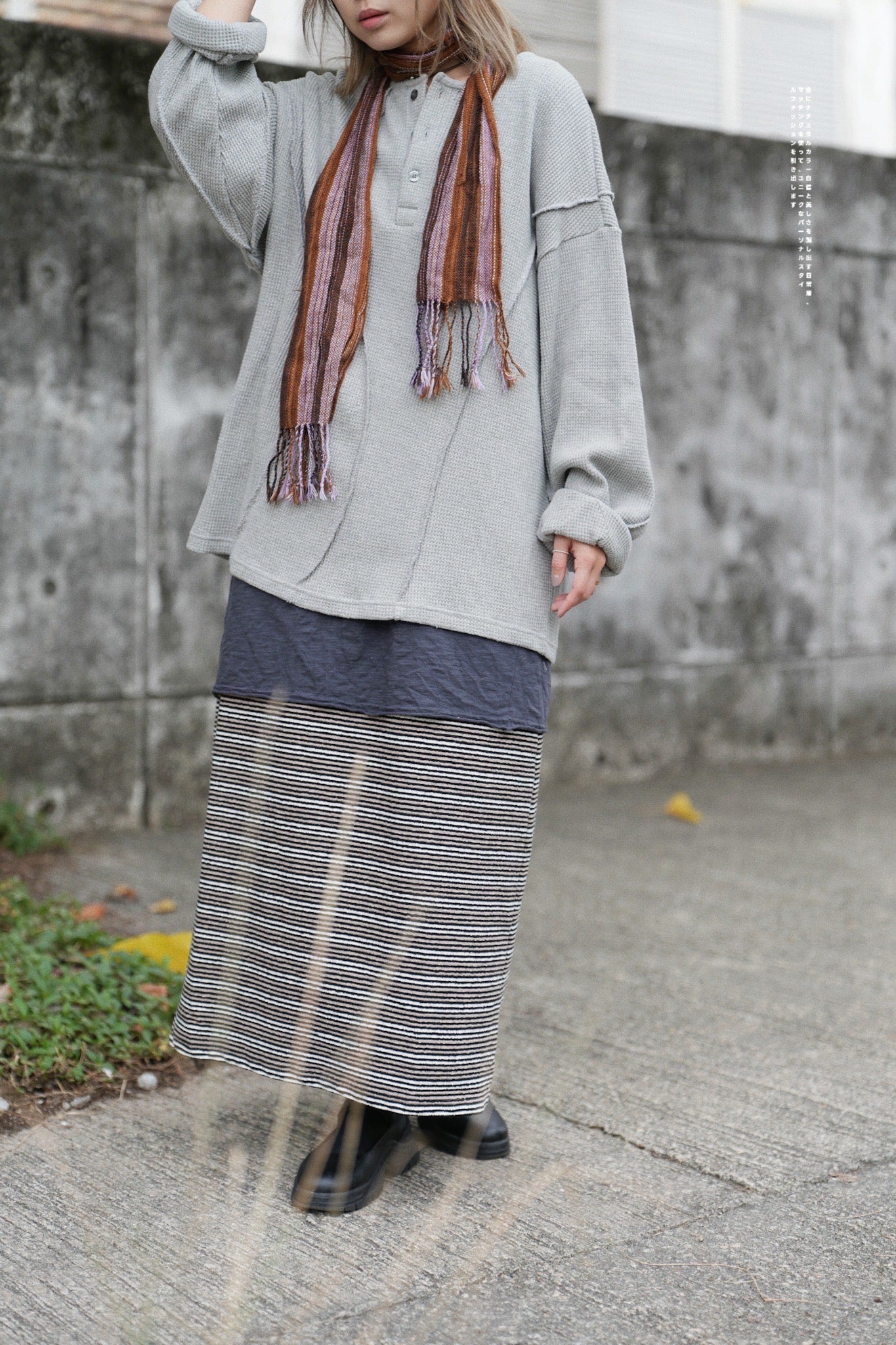 MZ612 WAFFLE HENRY NECK TOP