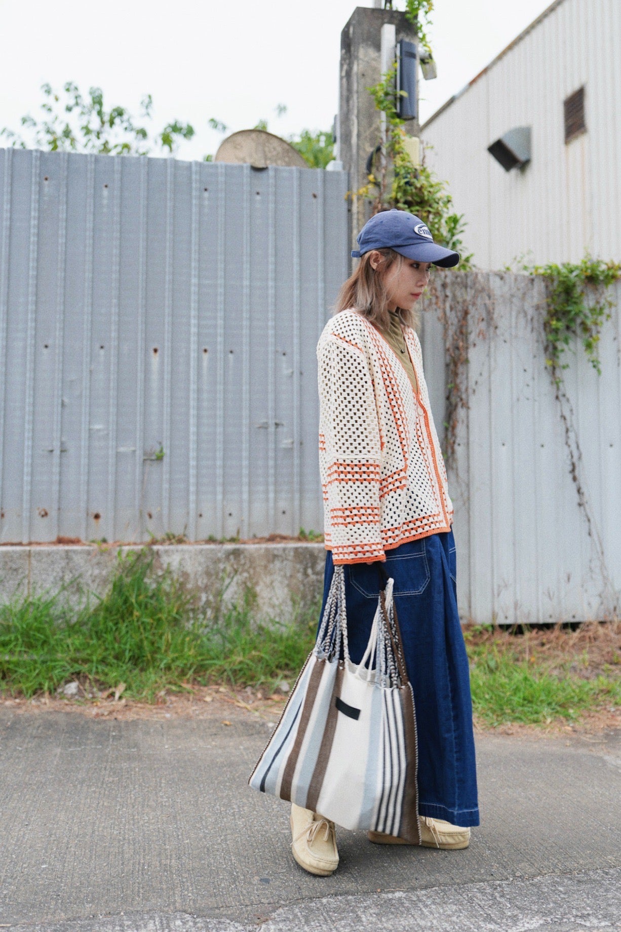 NA435 CROCHET V-NECK CARDIGAN