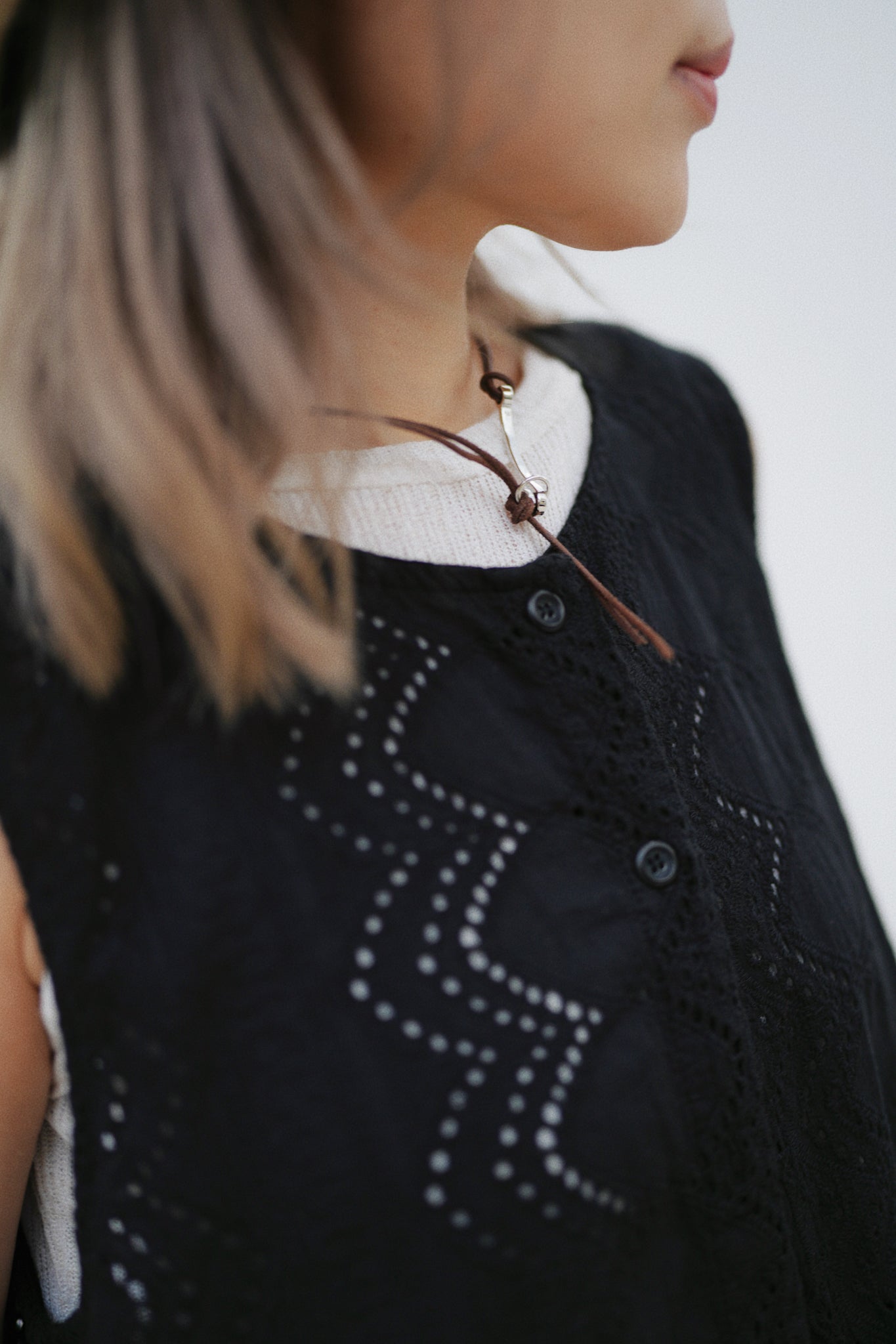 MZ335 Leather Tie Necklace
