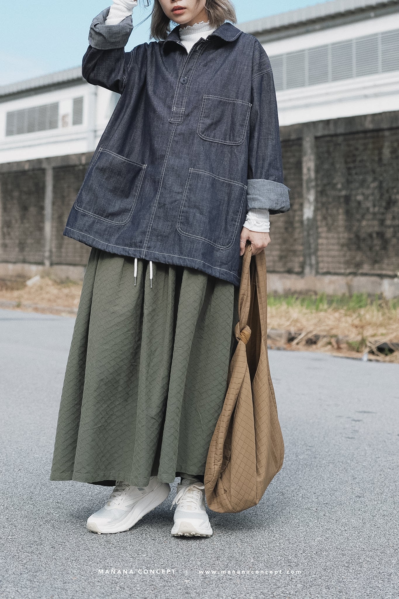 MZ543 ROUND COLLAR DENIM PULLOVER