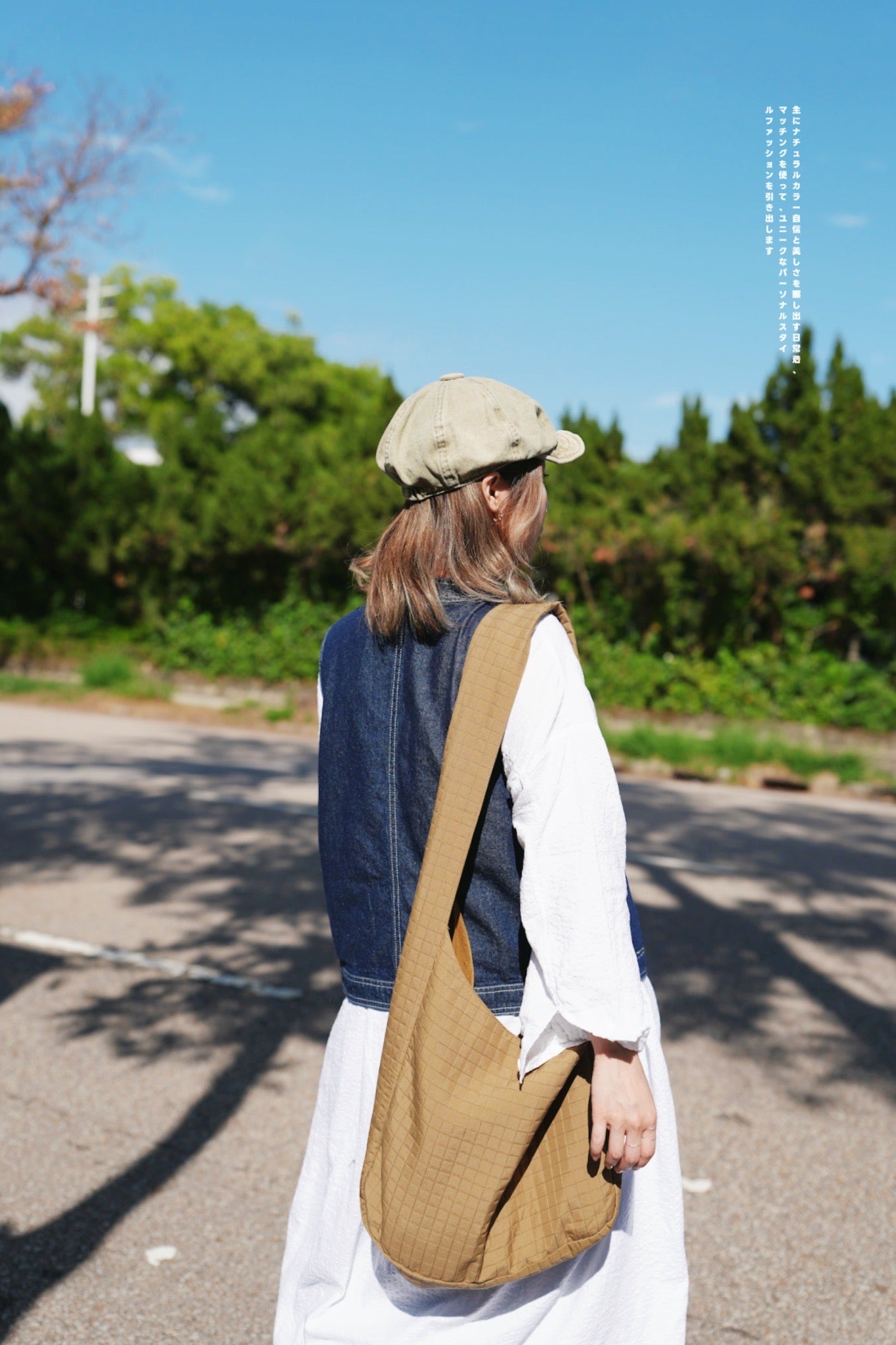 CA685 ROUND NECK DENIM VEST