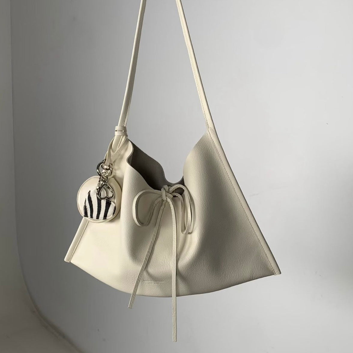 MB017 HANDMADE LEATHER FLAT CROSS BAG (斜孭+單肩款）