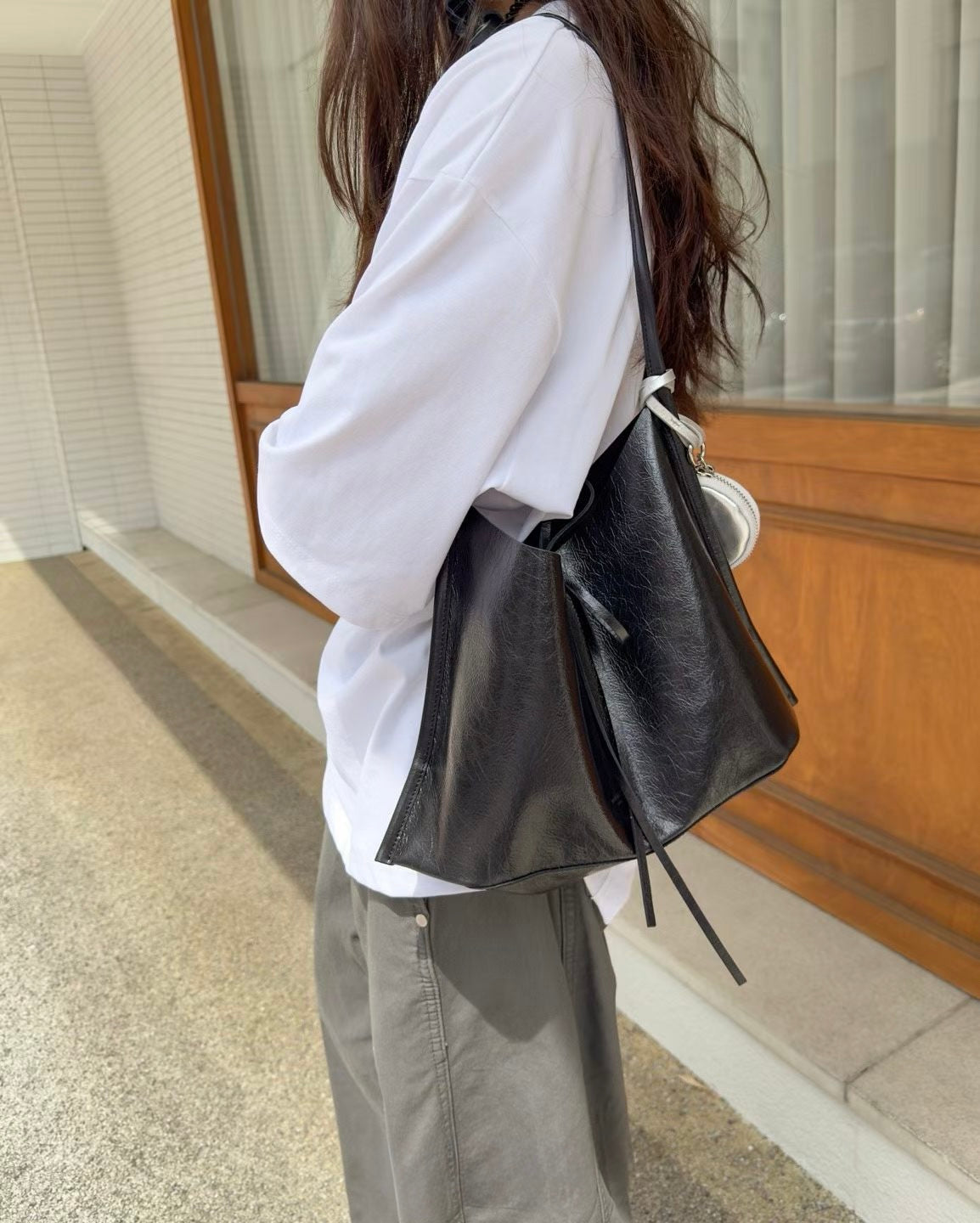 MB017 HANDMADE LEATHER FLAT CROSS BAG (斜孭+單肩款）