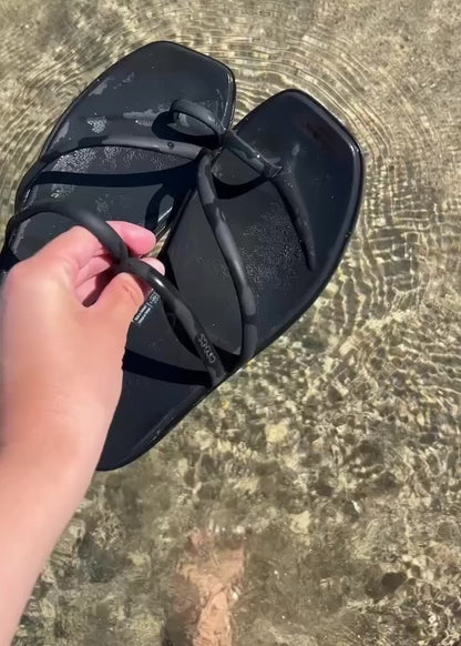 CROCS MIAMI TOE-LOOP BEACH SANDALS (4 COL)