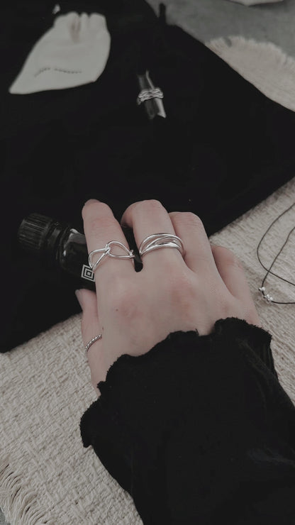 MB027 925 SILVER RING - Étreinte